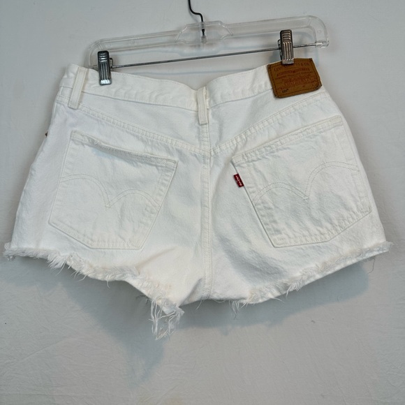 501 Levi's Frayed Denim Shorts- White - Picture 4 of 9